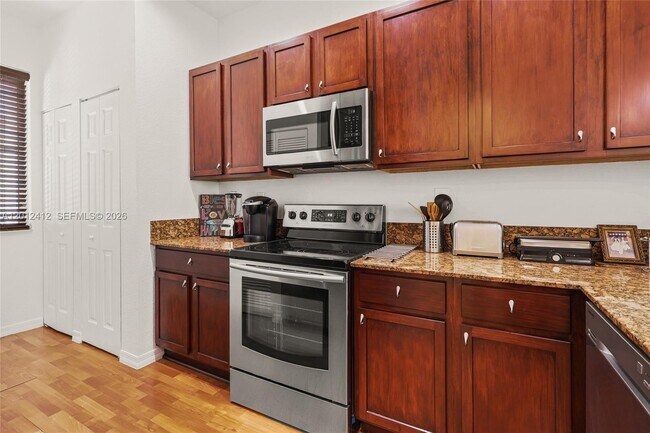 Building Photo - 8931 SW 18th St