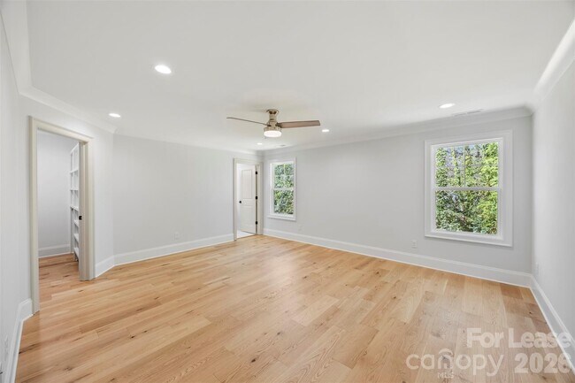 Building Photo - 1329 Condon St