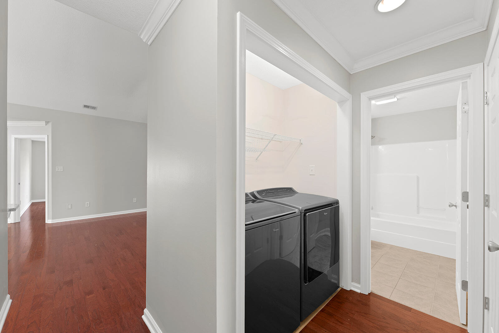 Building Photo - 3504 Oak Villa Way