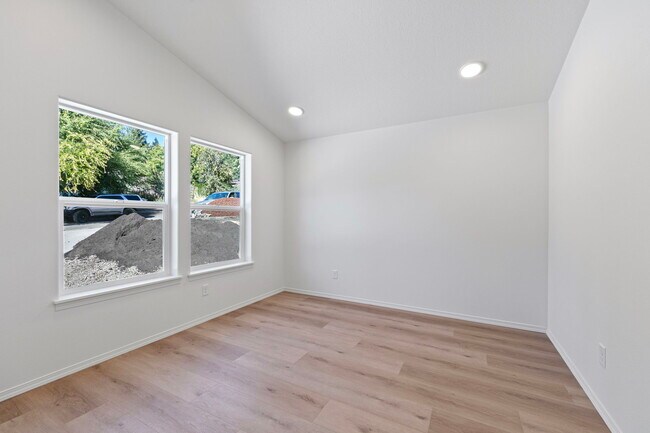 Building Photo - 3760 Potter St