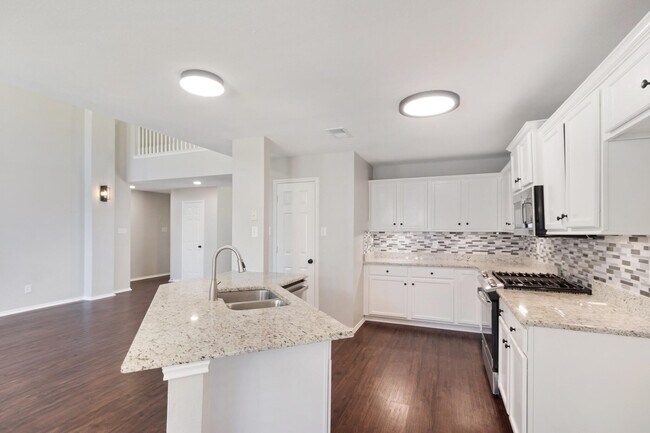 Building Photo - 4729 Woodhaven Ln