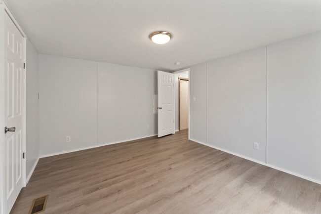 Building Photo - 109 Totem Pole Dr