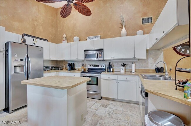 Primary Photo - 2103 Tama Cir