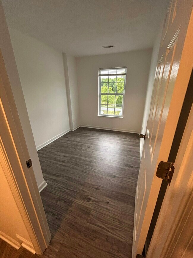 Building Photo - 4847 Limestone Ct