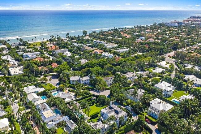 Building Photo - 210 Emerald Ln