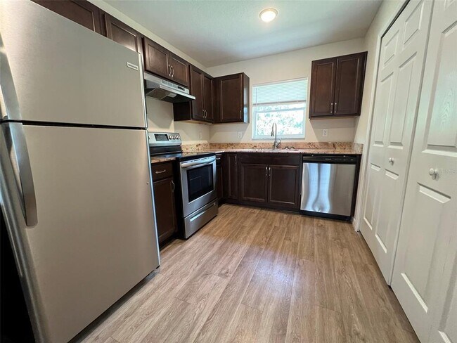 Building Photo - 9485 Camel Dr