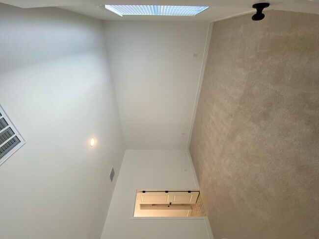 Building Photo - 23414 W Raymond St