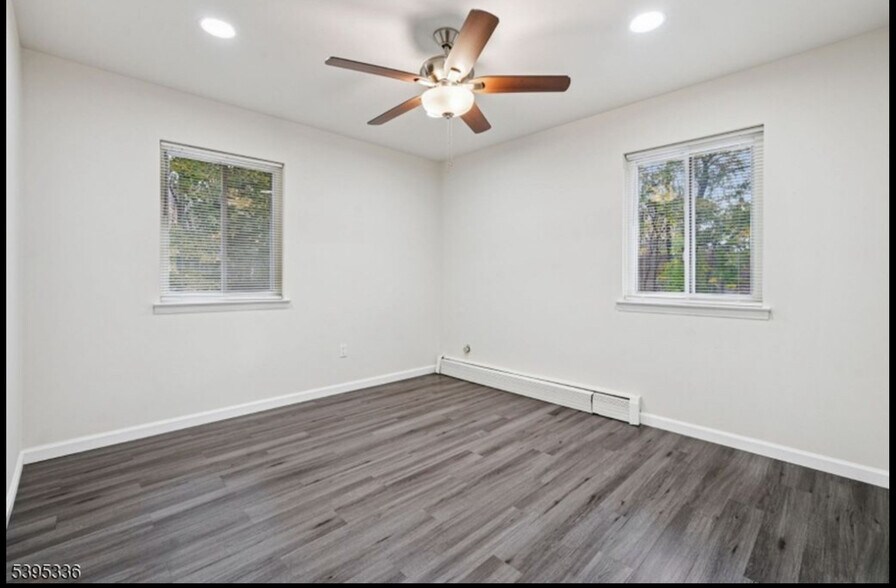 Building Photo - 189 Littleton Rd