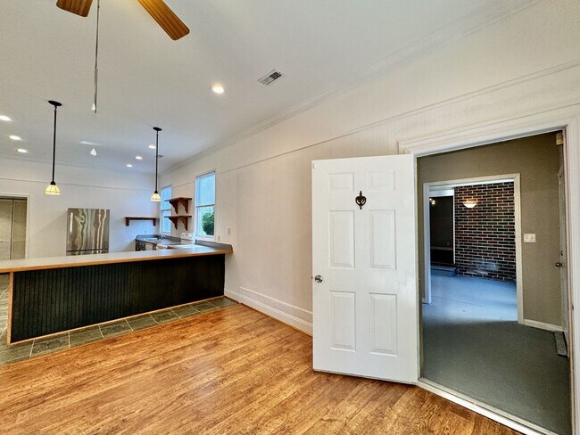 Building Photo - Recently Updated 4-Bedroom Ranch Home w/a 2 Bedroom Guest Cottage! Ready 05-01-26! Pet Friendly Home