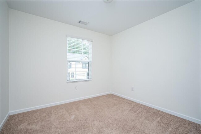 Building Photo - 6390 Mountain Home Way