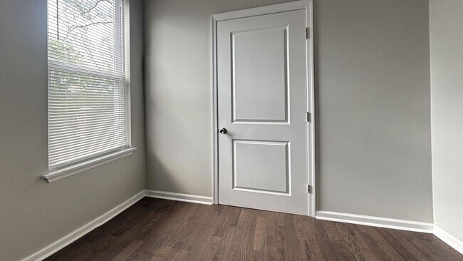 Building Photo - Modern 3-Bed, 1.5-Bath Rental with Updated Finishes