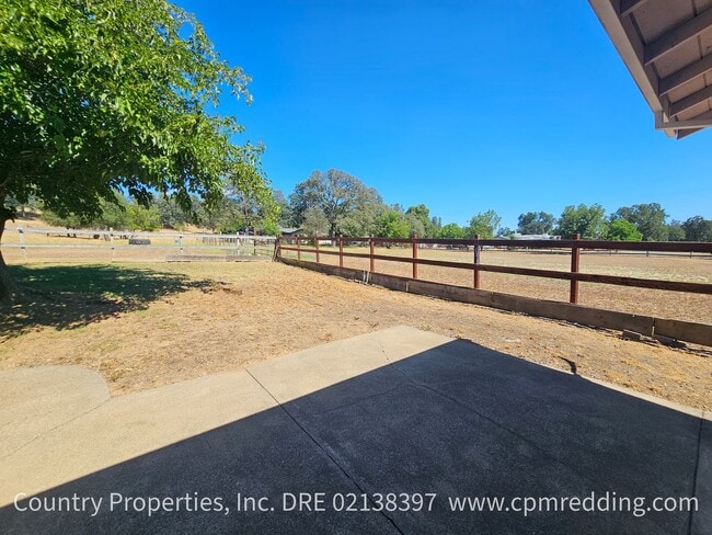 Building Photo - 12183 Dry Creek Rd