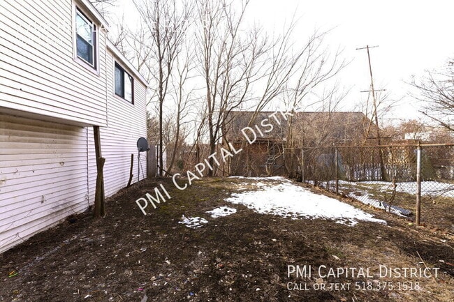 Building Photo - 1706 Highland Ave