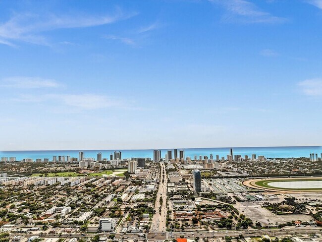 Building Photo - 401 Golden Isles Dr