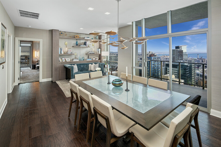 Building Photo - 800 The Mark Ln