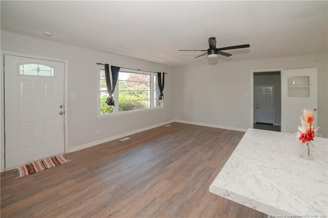 Building Photo - 5512 Lariat Ct