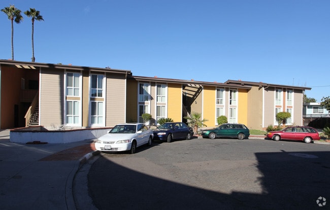 Primary Photo - La Paloma Gardens Apartments