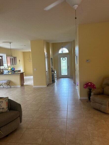 Building Photo - 11707 Breadfruit Ln