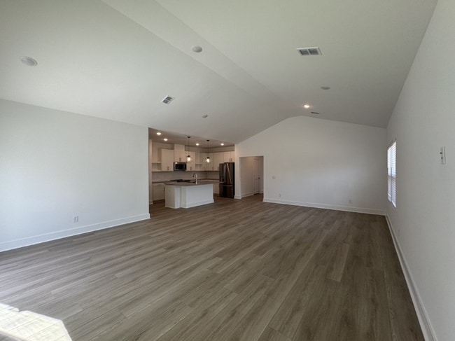 Building Photo - Spacious 4BR, 3BA Home in Aspire at New Ha...