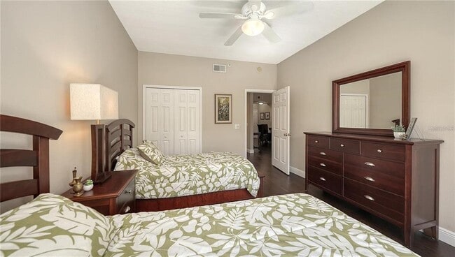 Building Photo - 4224 Central Sarasota Pkwy