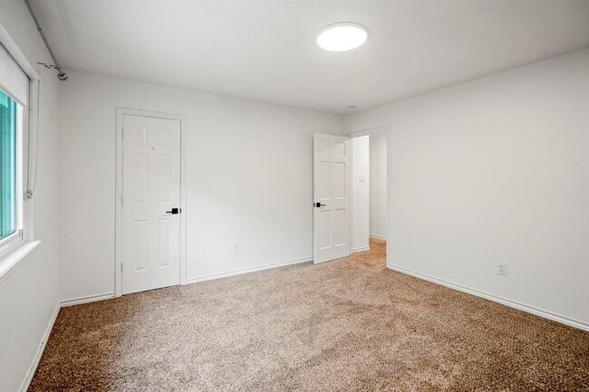 Building Photo - 16814 Windypine Dr
