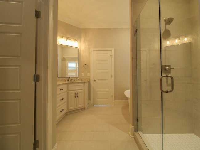 Building Photo - Fabulous Home in Canebrake