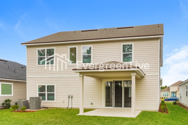 Building Photo - 3440 Americana Dr