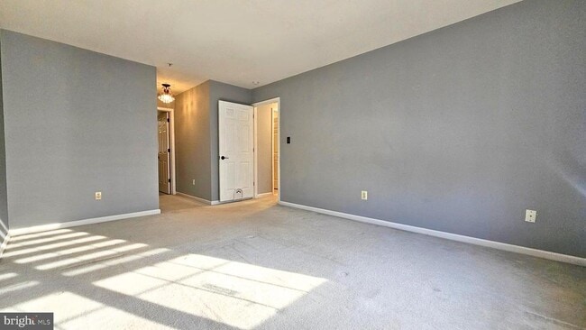 Building Photo - 109 Horseshoe Dr