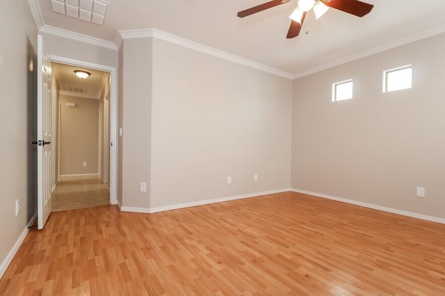 Building Photo - 3710 W Dunbar Dr