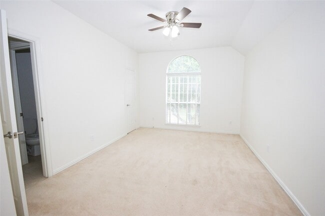 Building Photo - 310 Watercrest Harbor Ln
