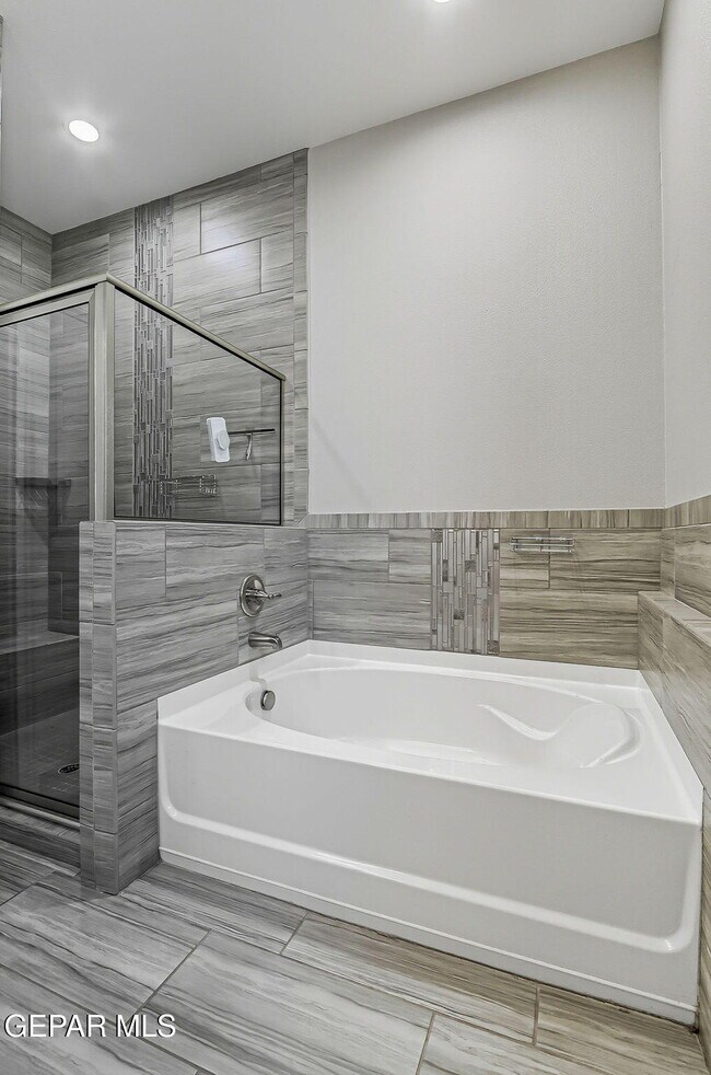 Building Photo - 3380 David Palacio Dr