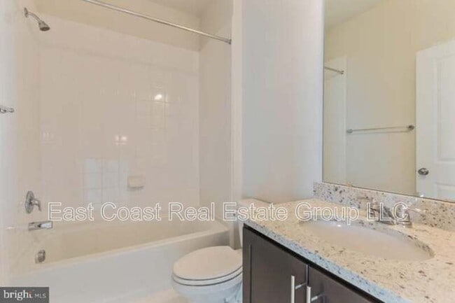 Building Photo - 5123 Ironsides Dr