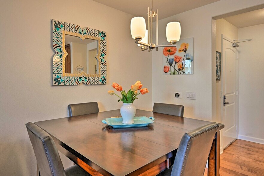 Building Photo - 1016 Costa Pacifica Way