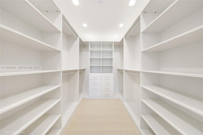 Building Photo - 55 Lagorce Cir