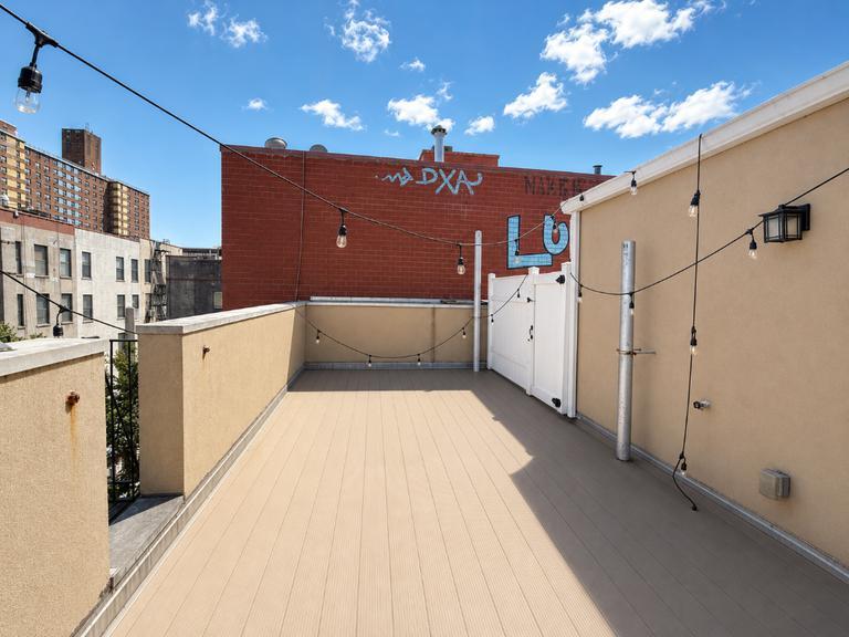 Building Photo - 124 Ridge St