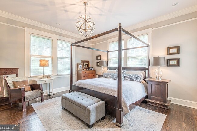 Building Photo - 1878 Cambridge Ave