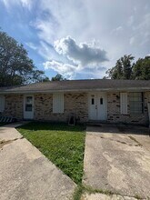 Building Photo - 206 Albert St