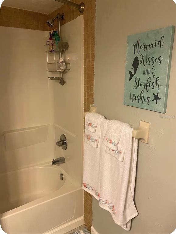 Building Photo - 1125 Pinellas Bayway S