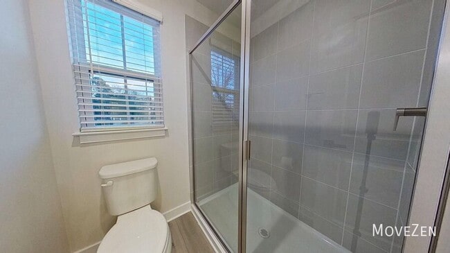 Building Photo - 208 Lograto Ln