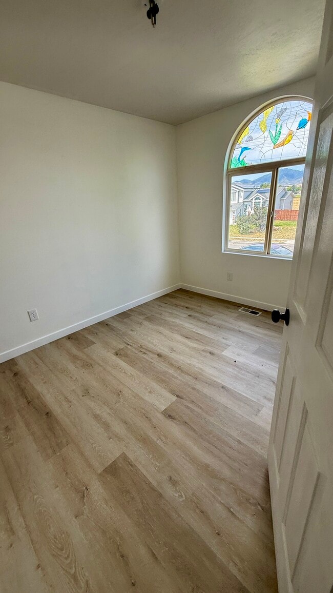 Building Photo - 5921 Trowbridge Way