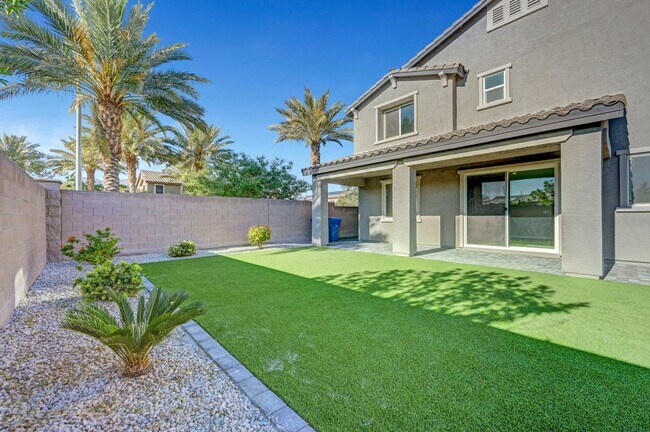 Building Photo - Gated community Located within the Valley Vista Master Plan. 4 Bed 3 Bath features and Open and i...