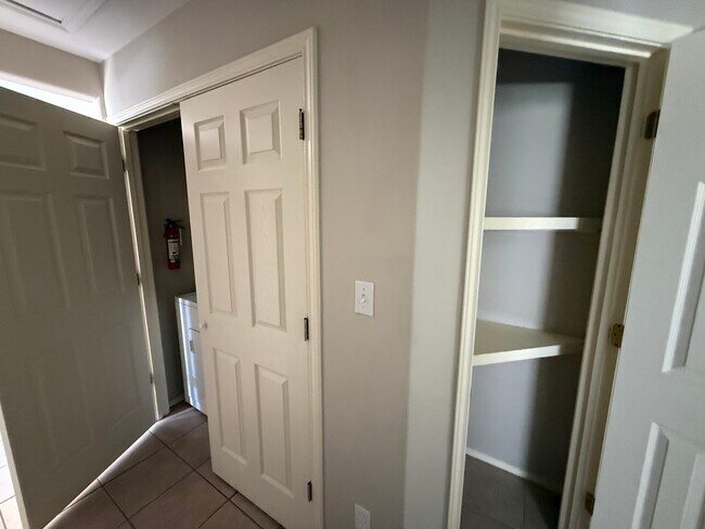 Building Photo - 2408 Moonlight Ln