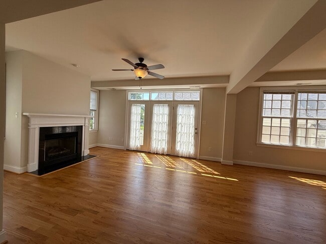 Building Photo - 1525 Old Trail Dr