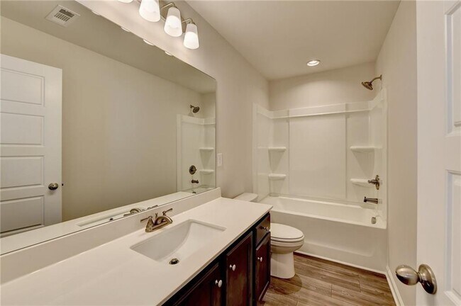 Building Photo - 212 Station Overlook Dr