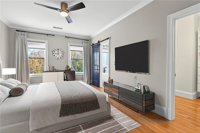 Building Photo - 395 Laurent St NW