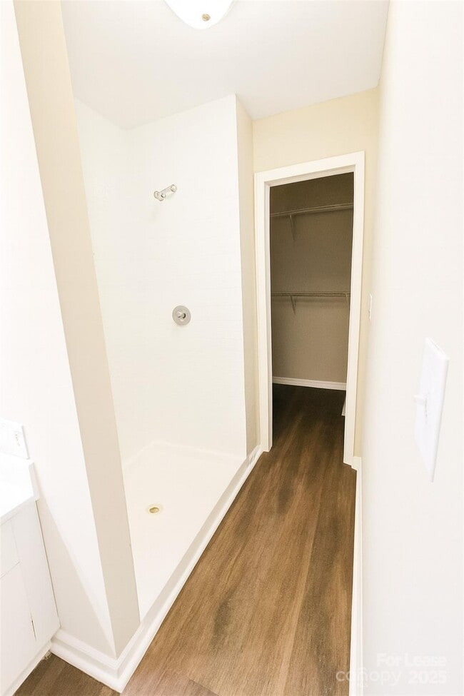 Building Photo - 1840 J Julian Ln