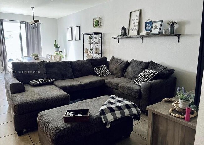 Building Photo - 11428 SW 252nd St