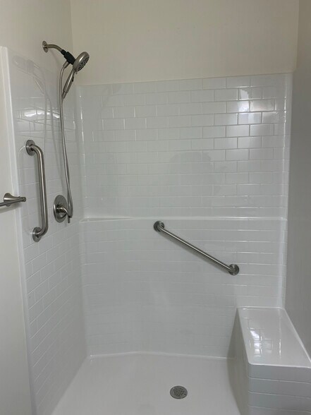 Building Photo - 456 Westside Dr, Unit 3