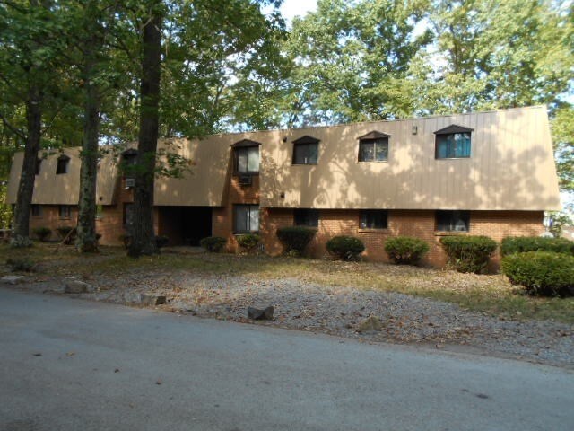 Primary Photo - 1221 Leatherwood Dr