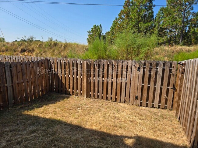 Building Photo - 930 Quaint Parish Cir